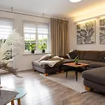 Forsthaus מלון 3*