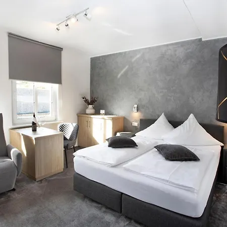 Forsthaus 3*