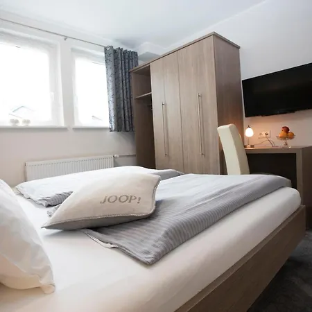 Forsthaus 3*